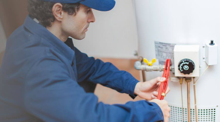 Expert burst pipe repair services in Cross Timbers, MO